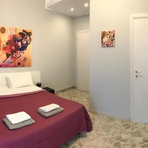 Nocleg ze śniadaniem Cavour 124 -guest-room-